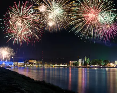 Silvesterschifffahrt in Linz – Bild 1