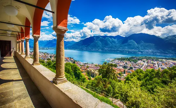 Ein Frühlingstag am Lago Maggiore