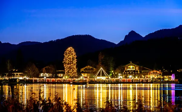 Weihnachtsmärkte am Tegernsee per Schiff erkunden!