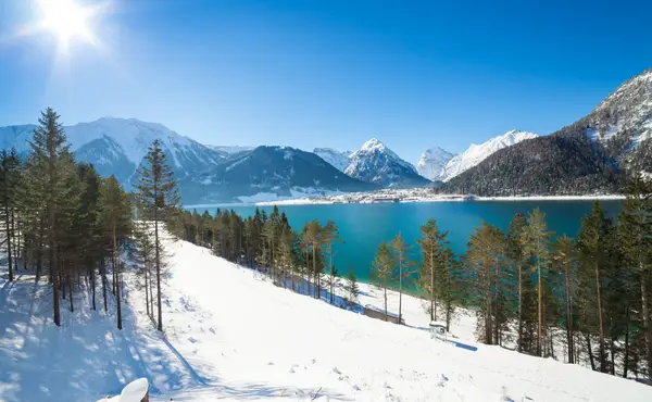 Winterlicher Achensee & Tiroler Bergweihnacht im Sixenhof